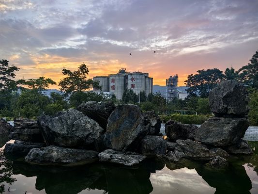 為霞尚滿天，梁平海螺譚嬌_副本