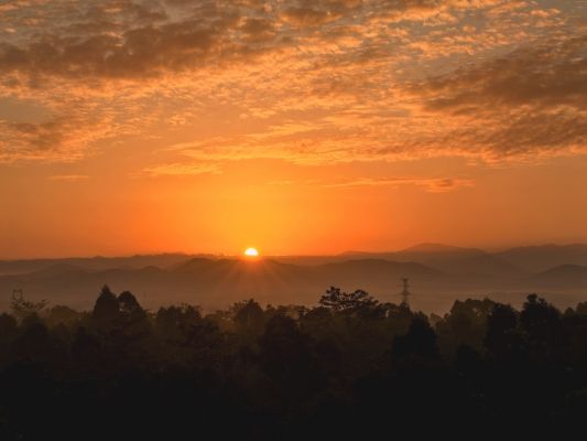 日出東方-任淵博，昌江塑品_副本