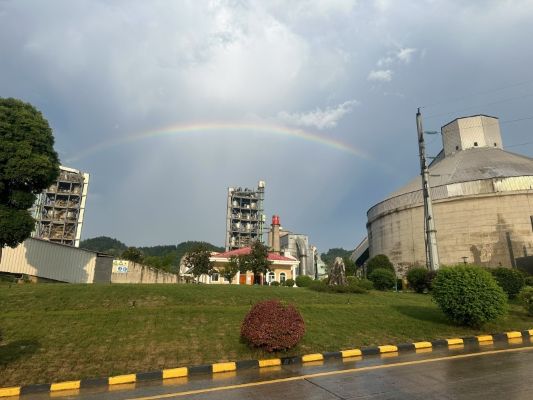 貴陽海螺，一橋飛架，蘇金鳳_副本